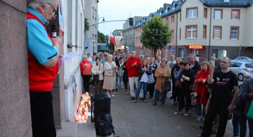 Mieszkańcy Kartuz nadal solidarnie protestują