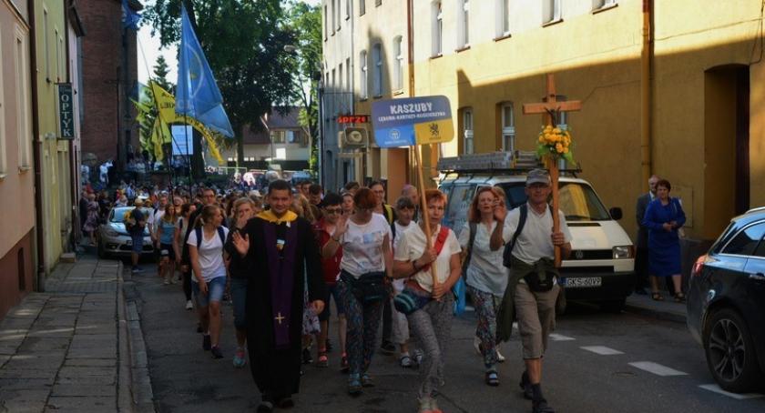 Pątnicy z Kaszub na pielgrzymkowym szlaku do Czarnej Madonny