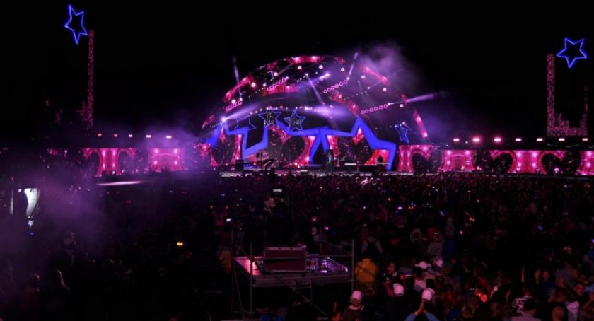 Disco pod Gwiazdami w Stężycy - tak bawiono się pierwszego dnia na największej imprezie roku