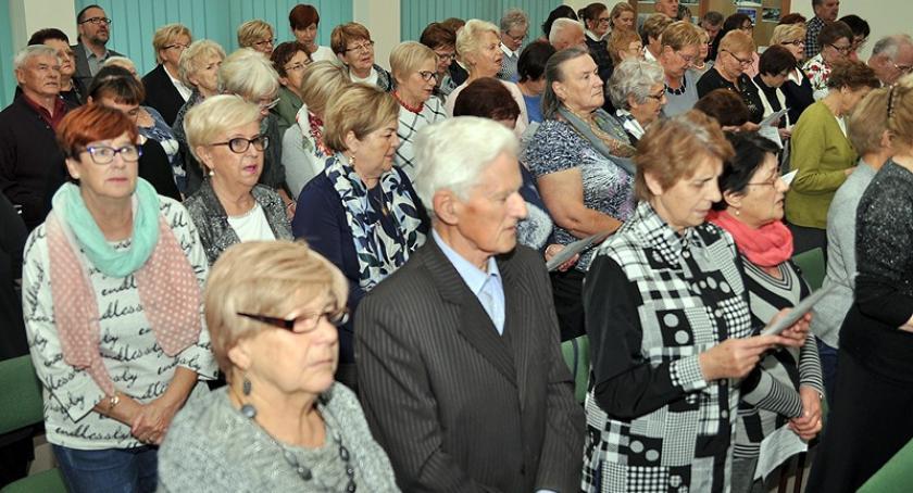 Studenci Uniwersytetu III Wieku rozpoczęli nowy rok akademcki