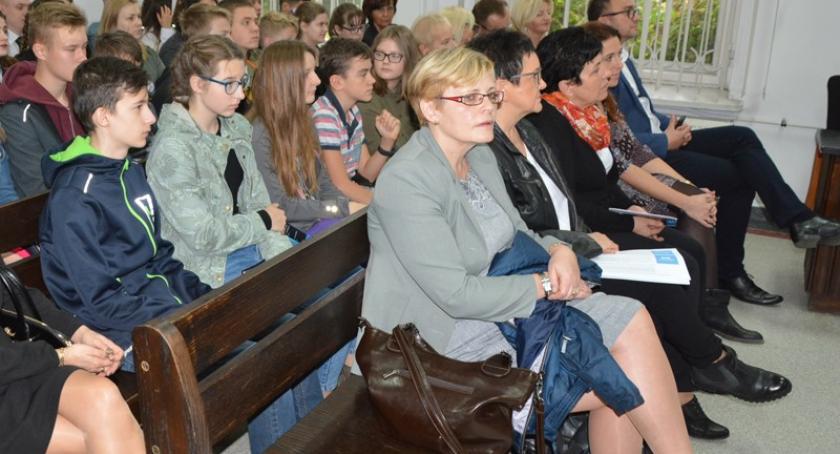Debatowali o sztuce mediacji z młodzieżą