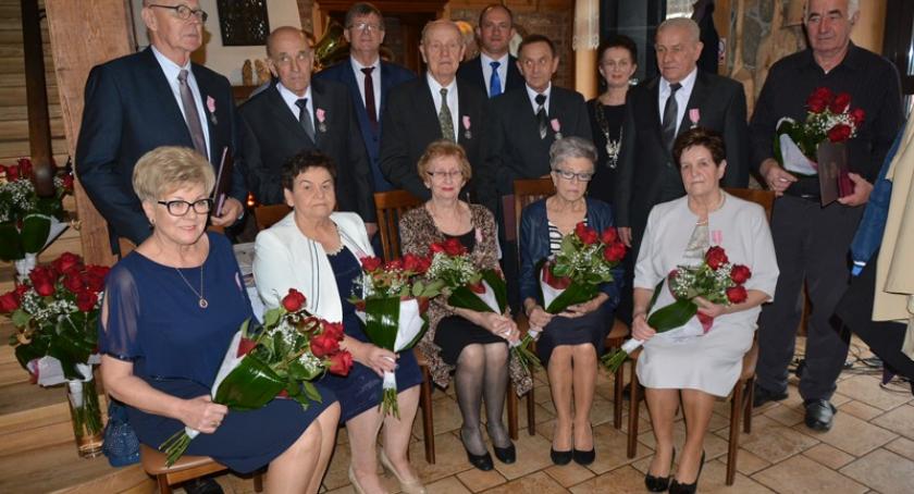 Sulęczyno. Pół wieku to dla nich mało - świętowali jubileusze małżeńskie