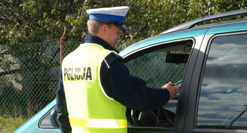 Kolejni nietrzeźwi kierujący zatrzymani przez policję - rekordzista miał 2,5 promila