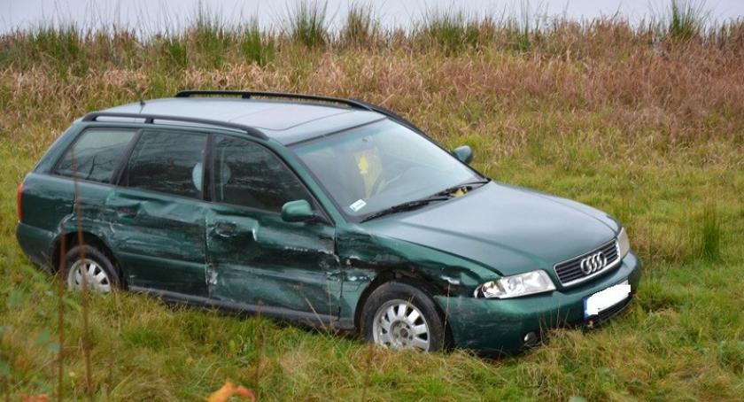 Przodkowo-Czeczewo. Audi wypadło z drogi po zderzeniu z oplem