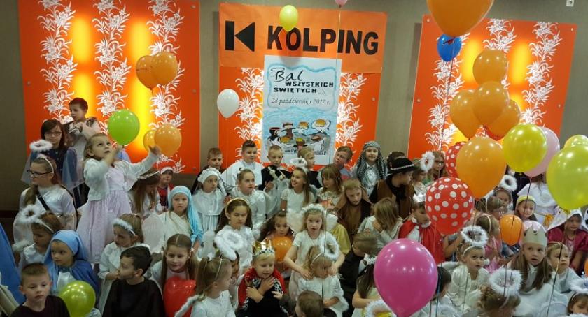 Pomieczyno. II Bal Wszystkich Świętych - tak się bawią katolicy!