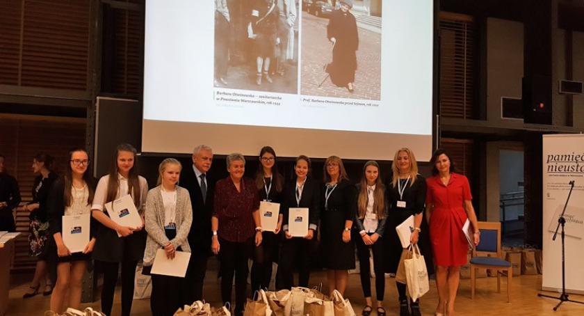 Żukowscy gimnazjaliści laureatami konkursu Pamięć Nieustająca