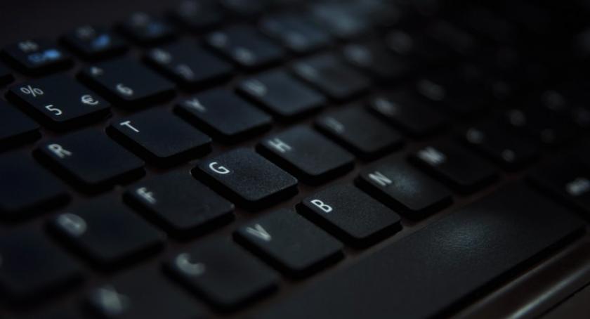 Kupujesz prezenty przez internet? Strzeż się oszustów