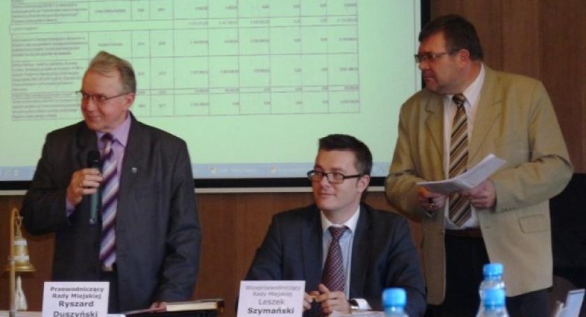 Nadzwyczajna i jak zwykle gorąca sesja kartuskiej rady miejskiej 