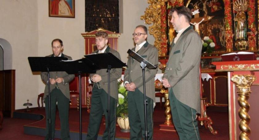 Goręczyno. Hubertowskie święto uczczono pieśnią patriotyczną