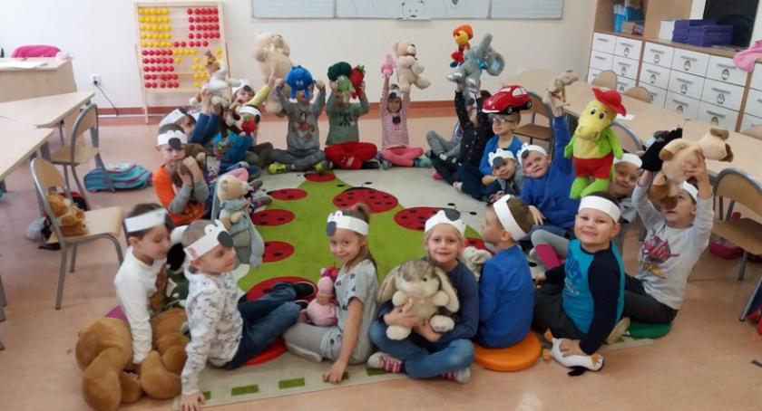 Światowy Dzień Pluszowego Misia w SP nr 2 w Żukowie