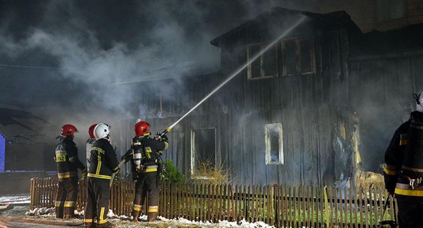 Bukowo. Pożar budynku drewnianego
