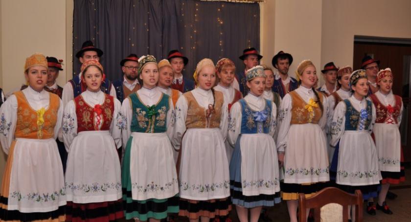 Wigilia kartuskiego oddziału Zrzeszenia Kaszubsko-Pomorskiego - był opłatek, życzenia i kolędy