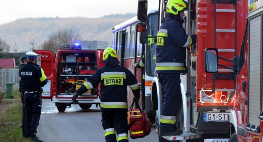 Sławki. Wypadek autobusu - cztery osoby poszkodowane
