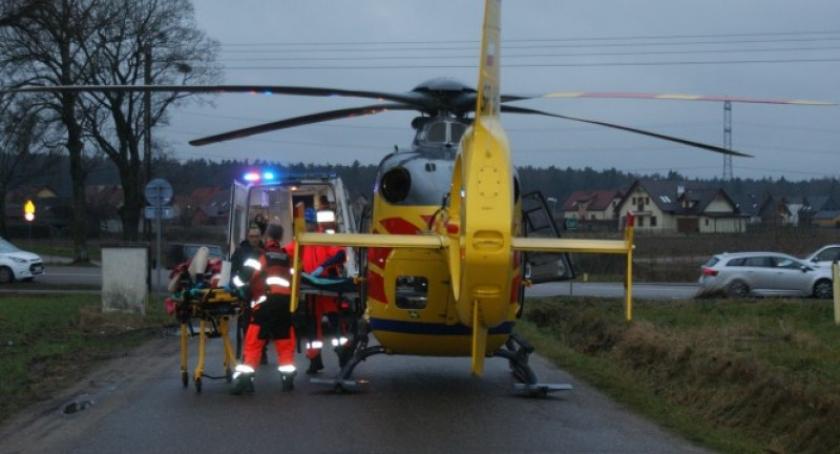 Leźno. 51-latka potrącona na przejściu dla pieszych - w akcji LPR