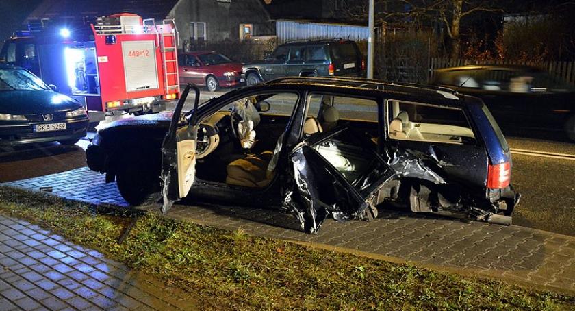 Zderzenie dwóch pojazdów w Borowie