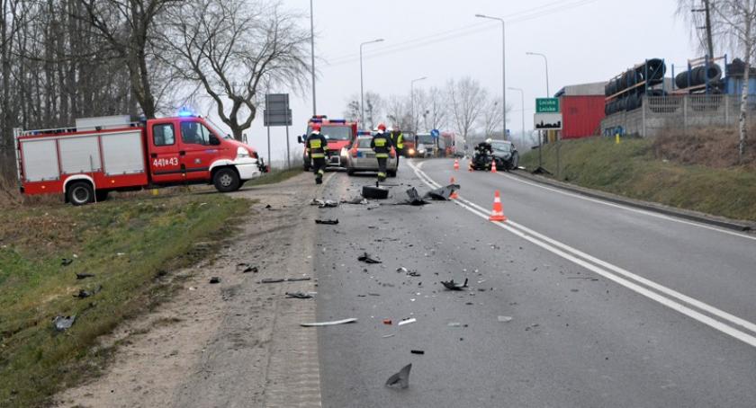 Lniska. Zderzenie BMW z audi na K7