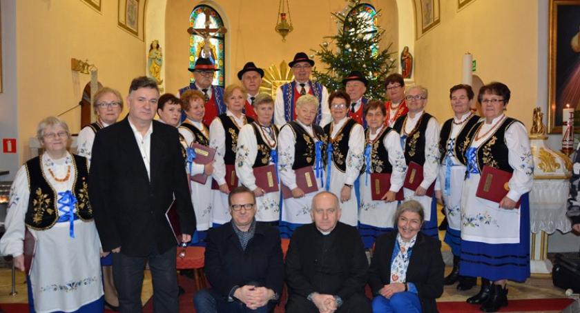 Czeczewo. Trzy pokolenia  śpiewały pastorałki i piosenki świąteczne