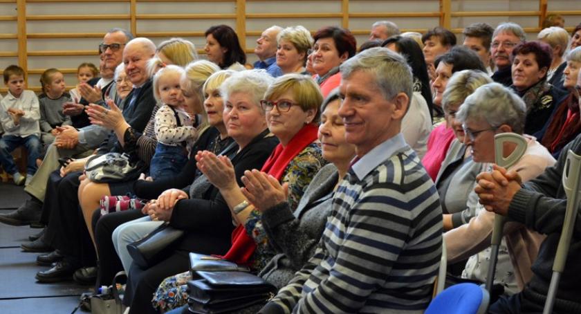 Egiertowo. Wnuczęta dla swoich babć i dziadków