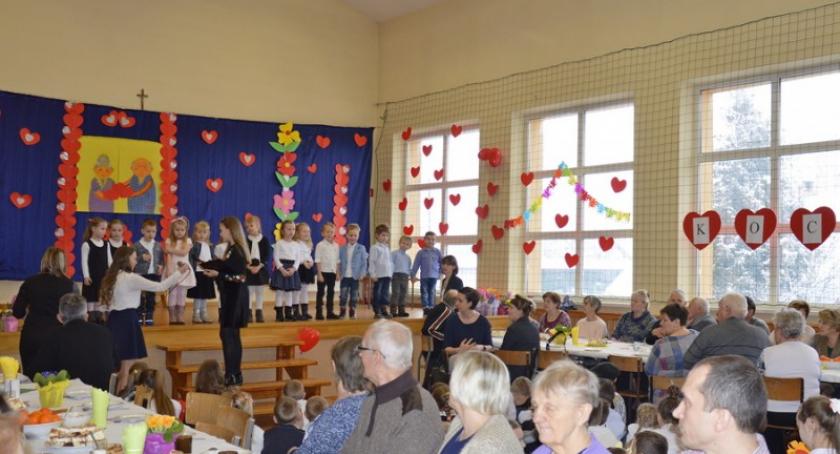 Dzień Seniora w Szkole Podstawowej w Mojuszu