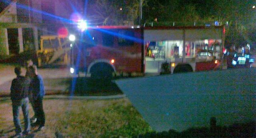 Spory pożar na gospodarstwie w Małkowie (zdjęcia)