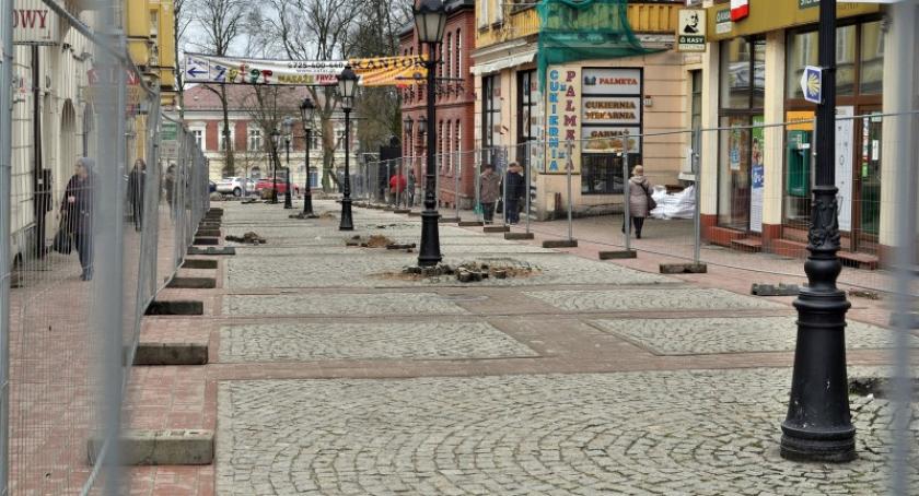 Kartuzy. Ruszyły prace na deptaku - rozpoczął się kolejny etap rewitalizacji centrum