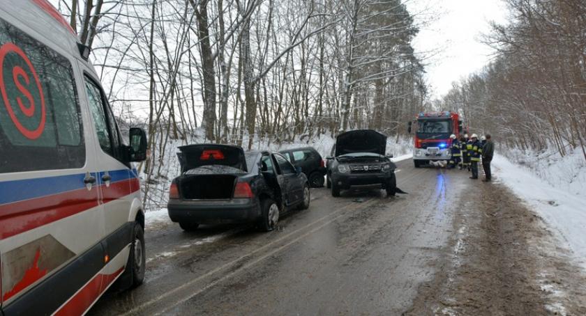 Pępowo. Zderzenie trzech pojazdów
