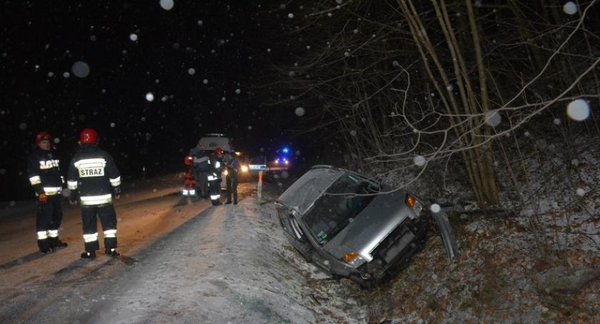 Kosy. Ford w rowie - pasażerka w szpitalu