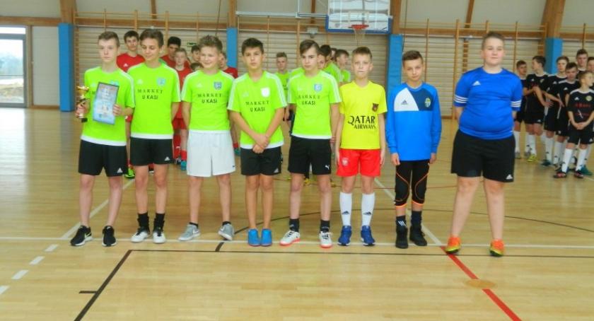 Zwycięstwo FC Gowidlino w Somonino Cup 2004