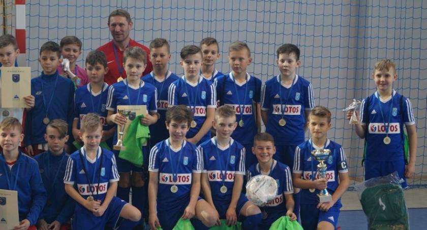 I miejsce rocznika 2007 Raduni Stężyca w Junior Futsal Lidze oraz w Pucharze Ligi