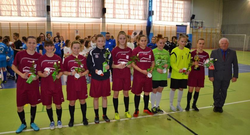 Piłkarki nożne GKS Żukowo wywalczyły drugie miejsce w turnieju