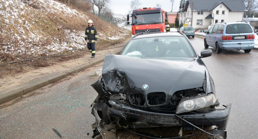 Miechucino. BMW uderzyło w opla