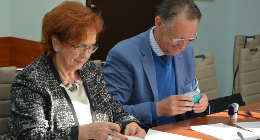 Umowa na budowę drogi powiatowej w Sulminie podpisana