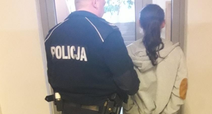 Napadły i okradły 67-letnią kobietę. Są w rękach policji