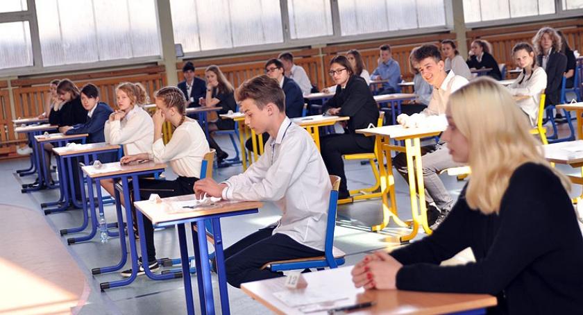 Egzamin gimnazjalny 2018 - młodzież przystąpiła do testów sprawdzających wiedzę