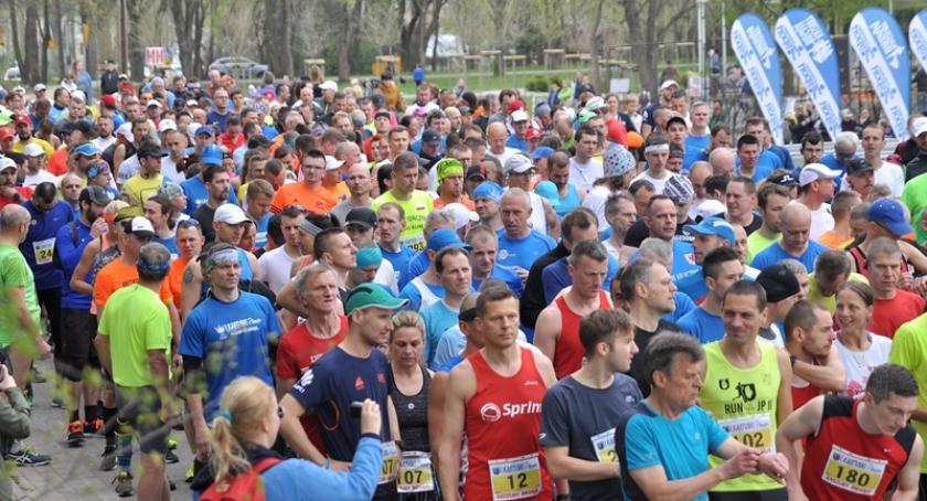 Około pół tysiąca zawodników na trasie I Kartuskiego Półmaratonu