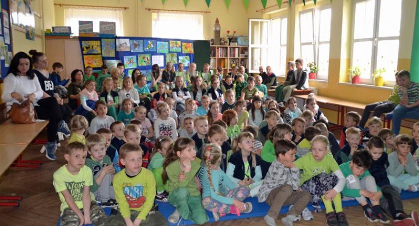 Żukowo. Uczniowie  SP nr 1 wzięli udział w Kolorowym Tygodniu