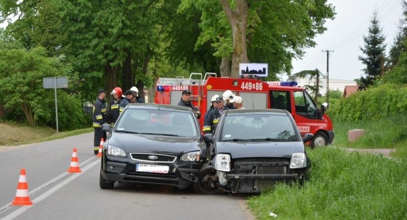 Pępowo-Miszewo. Zdarzenie forda z citroenem podczas wyprzedzania
