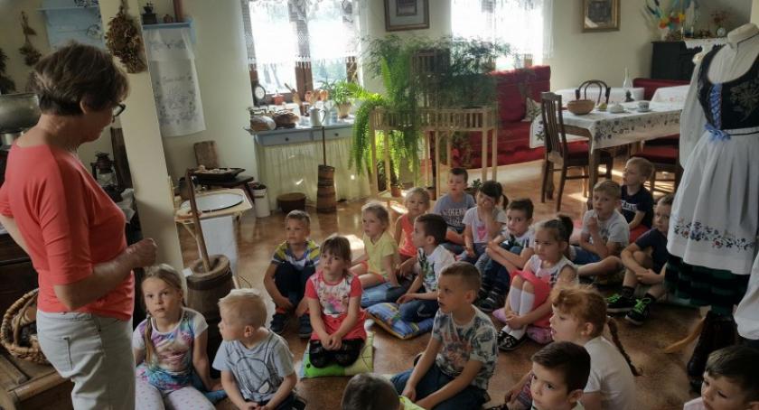Przedszkolaki z Sierakowic jeszcze bliżej kultury kaszubskiej