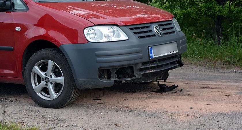 Łapalice. Zderzenie ciężarówki z VW Caddy