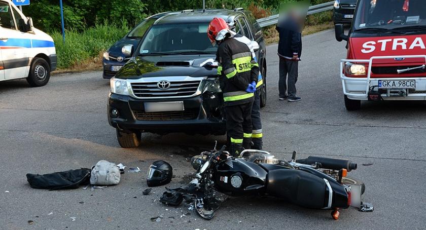 Wypadek w Ręboszewie - motocyklista w szpitalu