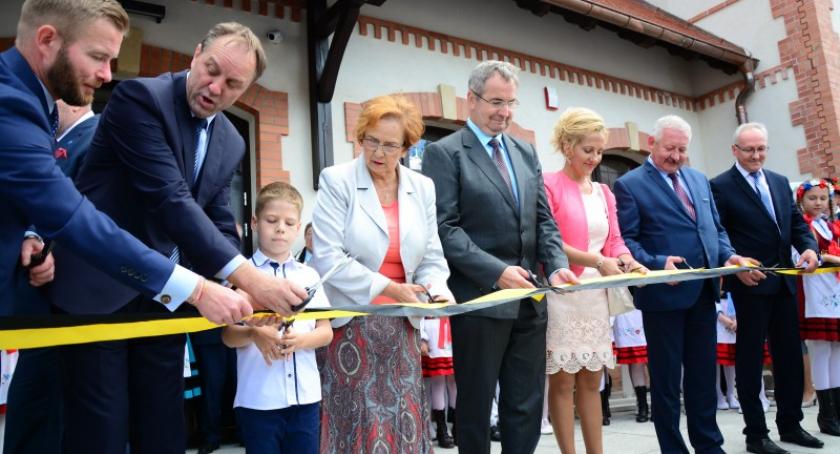 Budynek nowego dworca w Kartuzach został otwarty