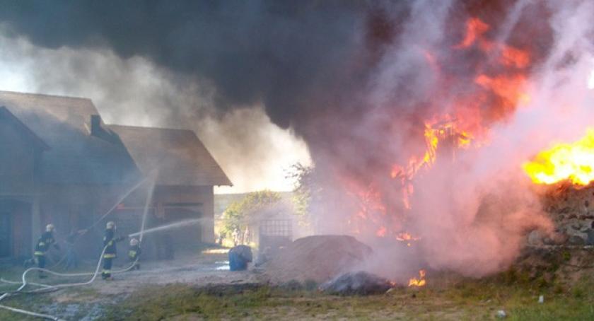 Somonino. Spłonęła stodoła