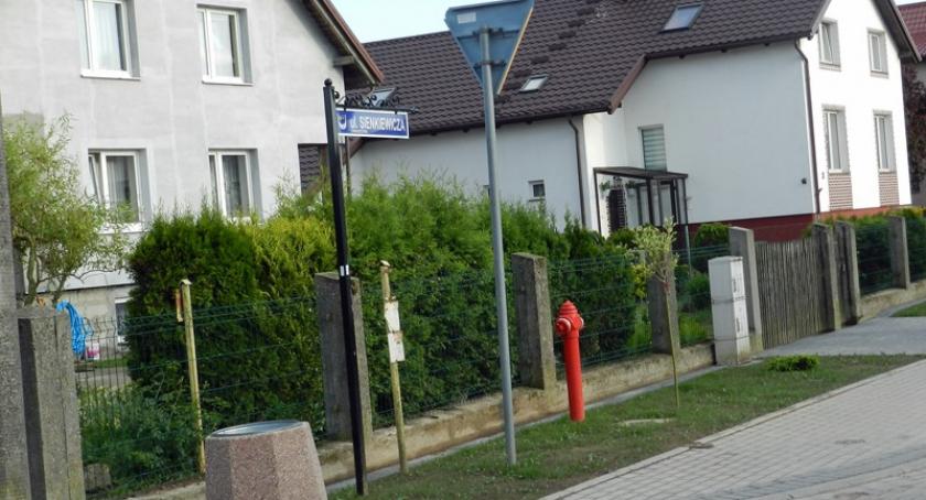 Chwaszczyno. Polna droga zmieniła się w ulicę z prawdziwego zdarzenia