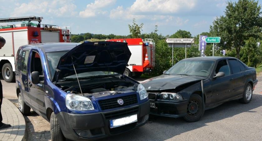 Żukowo. Zderzenie BMW z dostawczym fiatem