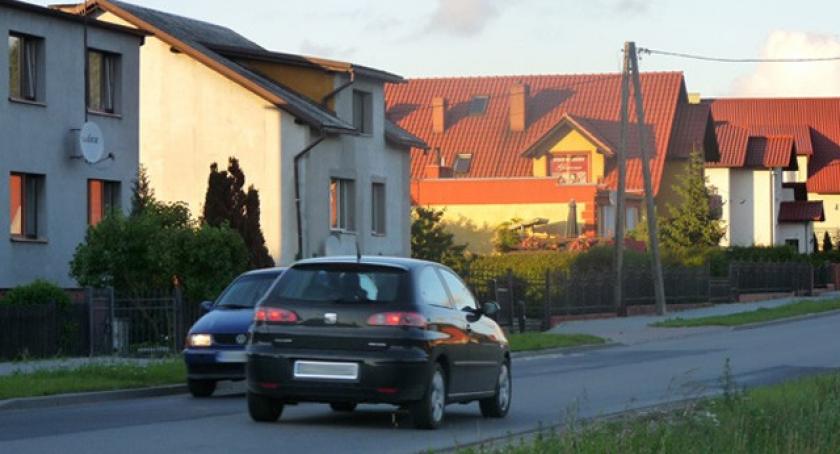Kiełpino. Wyścigi samochodowe na ul. Długiej