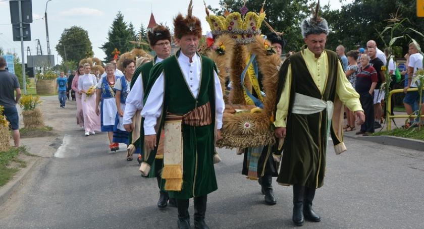 Rolnicy z gminy Stężyca dziękują za plony w Klukowej Hucie