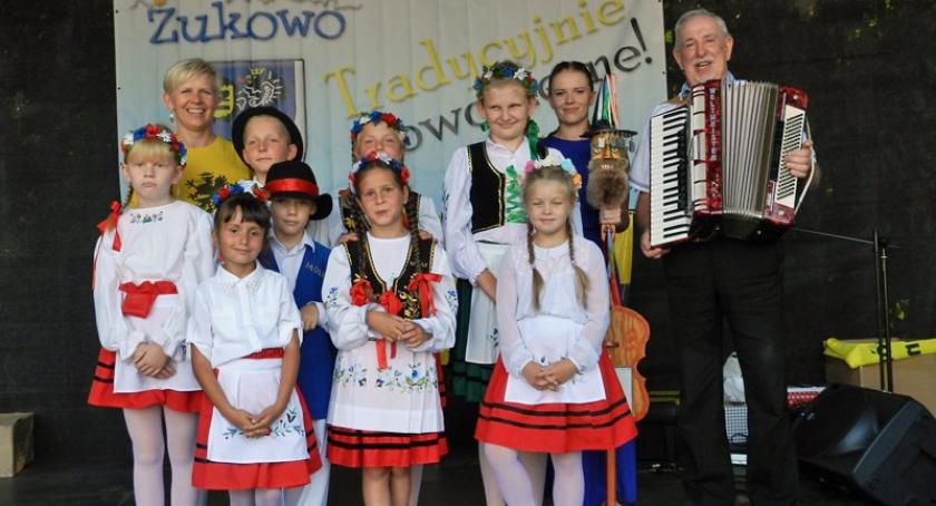 Banino. Festyn Kaszubski z muzyką, tańcami i rozgrywkami piłkarskimi
