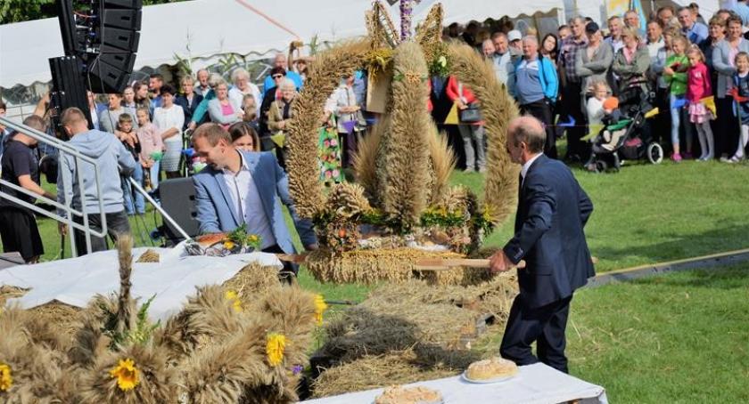 Sierakowice. Dziękowali za dary ziemi i tegoroczne plony