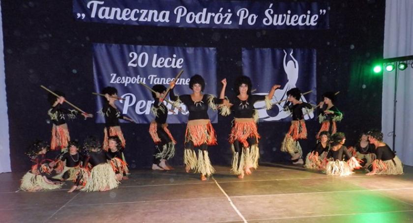 Leźno. Taneczna podróż po świecie na 20-lecie zespołu Perełki