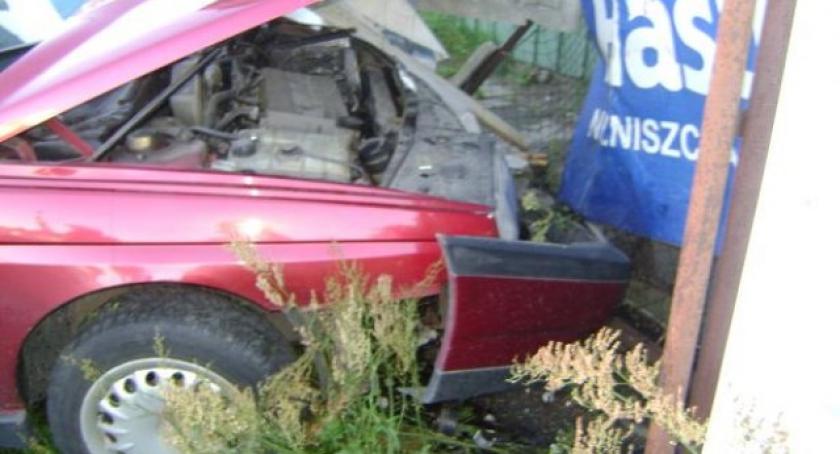 Kiełpino. Zderzenie dwóch samochodów. Cztery osoby ranne